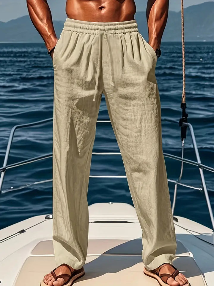 Stylish men's loose fit travel pants, ideal lightweight summer trousers for a comfortable and relaxed look.