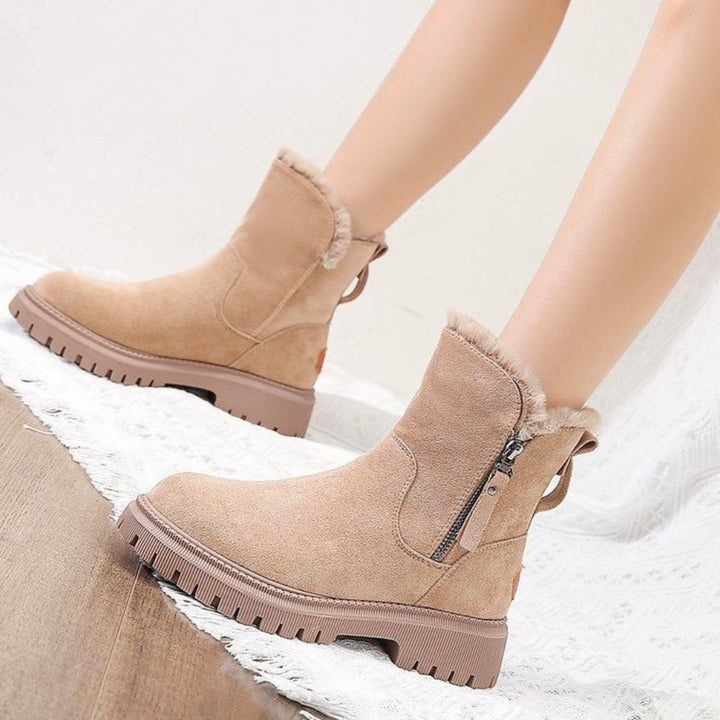 Casual women's orthopedic winter boots, warm, water-resistant, ideal for cold outdoor wear.
