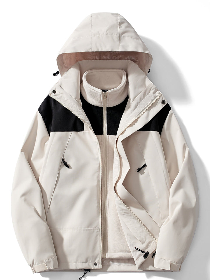 Smart women's 3-in-1 jacket, perfect as a versatile lightweight coat for changeable weather.
