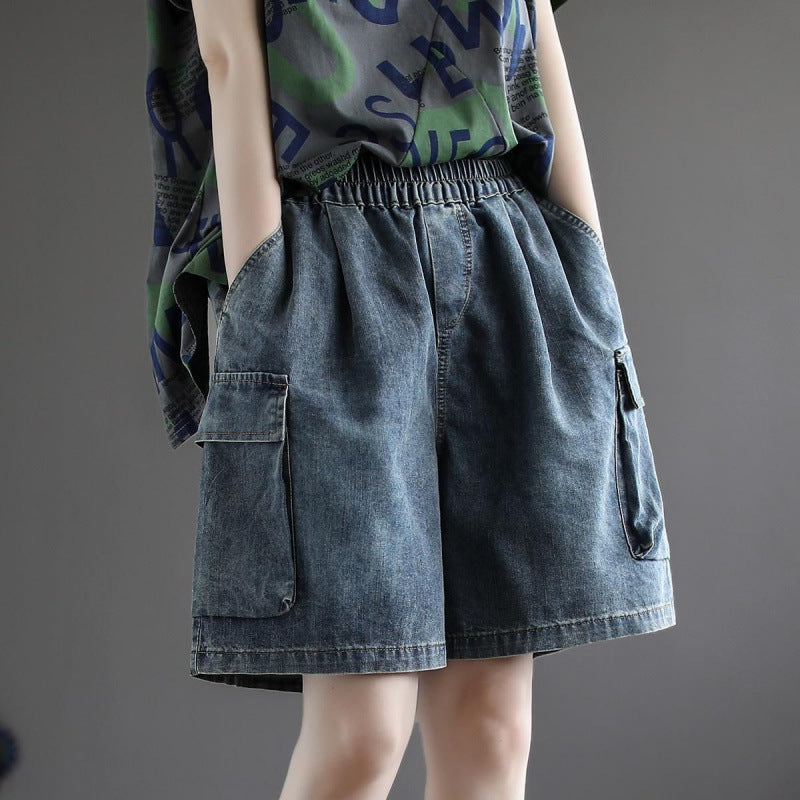 Women's baggy wide leg cargo jorts in blue denim, perfect for casual summer and street style. Relaxed fit.