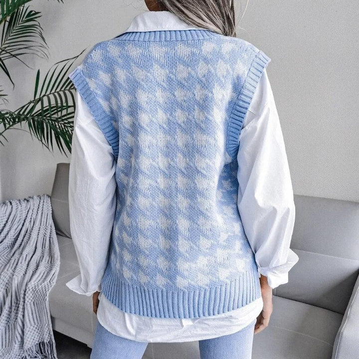 Elegant women's sleeveless knitted vest top in classic houndstooth pattern with a flattering V-neck.
