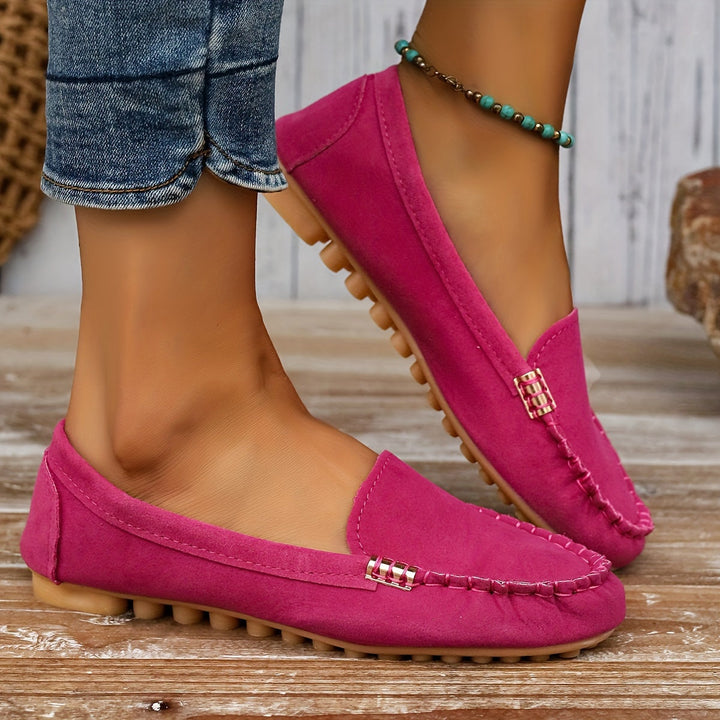 Versatile women's casual shoes, perfect slip-on loafers for ultimate comfort.