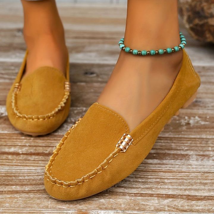 Everyday women's loafers, easy slip-on style for casual outfits and comfort.