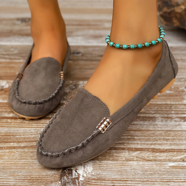 Casual women's footwear: comfortable slip-on loafers for effortless style.