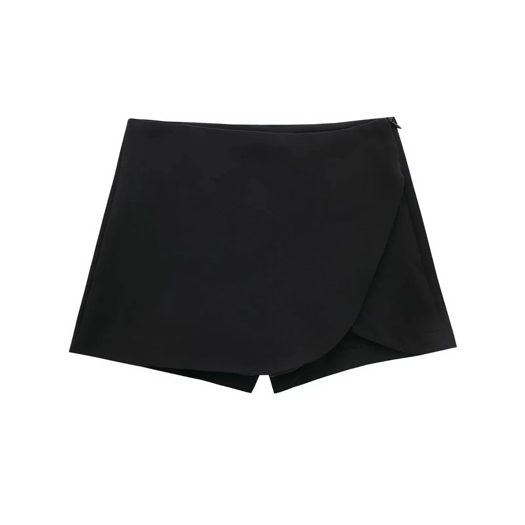 Casual yet chic women's high waist asymmetric mini skirt, a versatile fashion piece for everyday style.