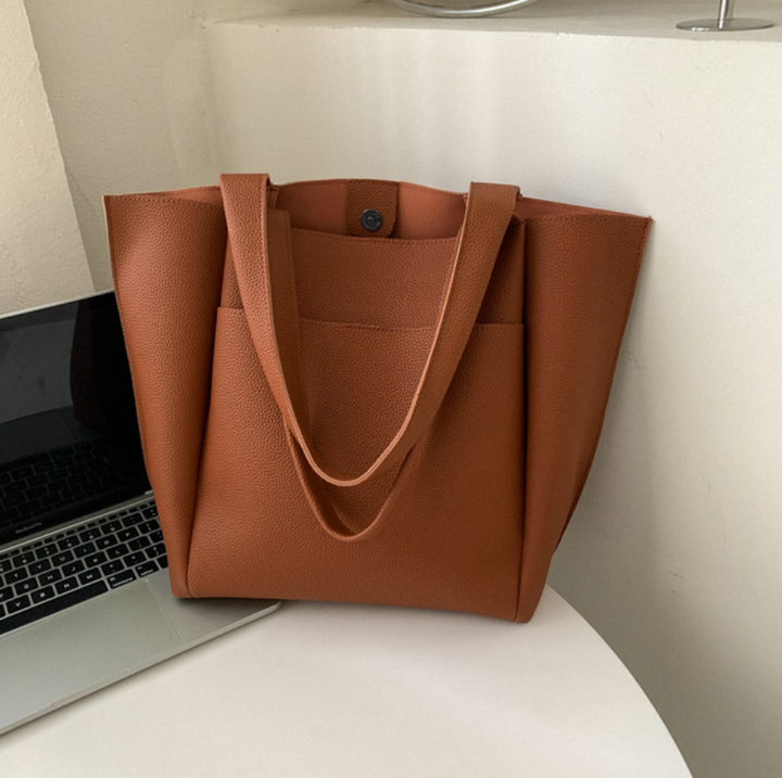 Stylish women's large shoulder tote bag. Versatile "Work to Weekend" design, perfect for daily use, errands, and travel.