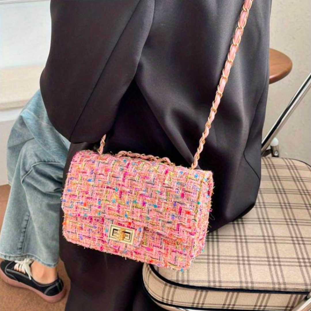 Chic & versatile women's structured shoulder bag. Perfect elegant accessory for evening events or stylish days.