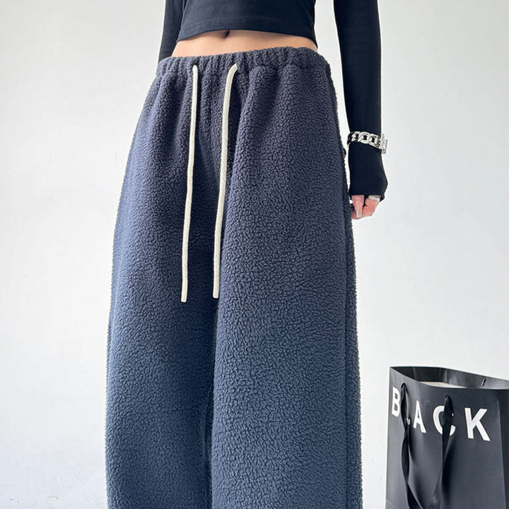 Soft, relaxed fit women's baggy wide leg sweatpants with high waist, ideal for comfortable loungewear.