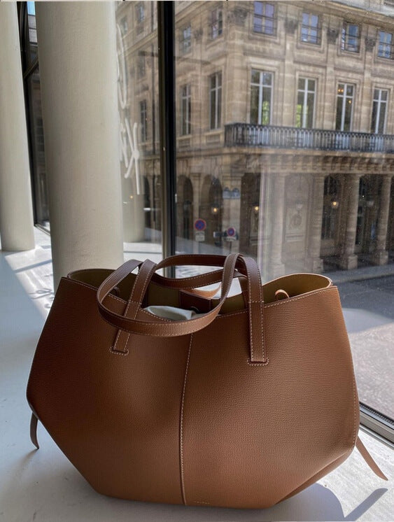 Stylish women's large tote bag, elegant professional purse, perfect for the office.