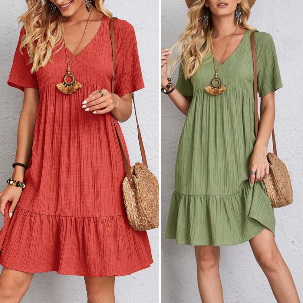 Women's elegant bodycon midi dress with tummy control for a flattering fit, perfect for parties.