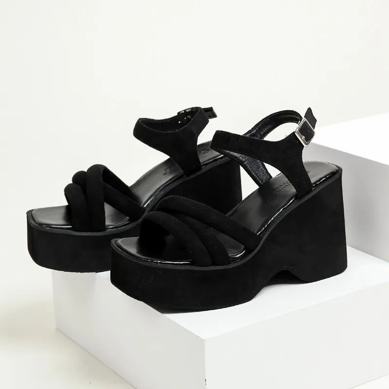 Women's Carmela black sandals, elegant and comfortable, perfect for chic summer style.