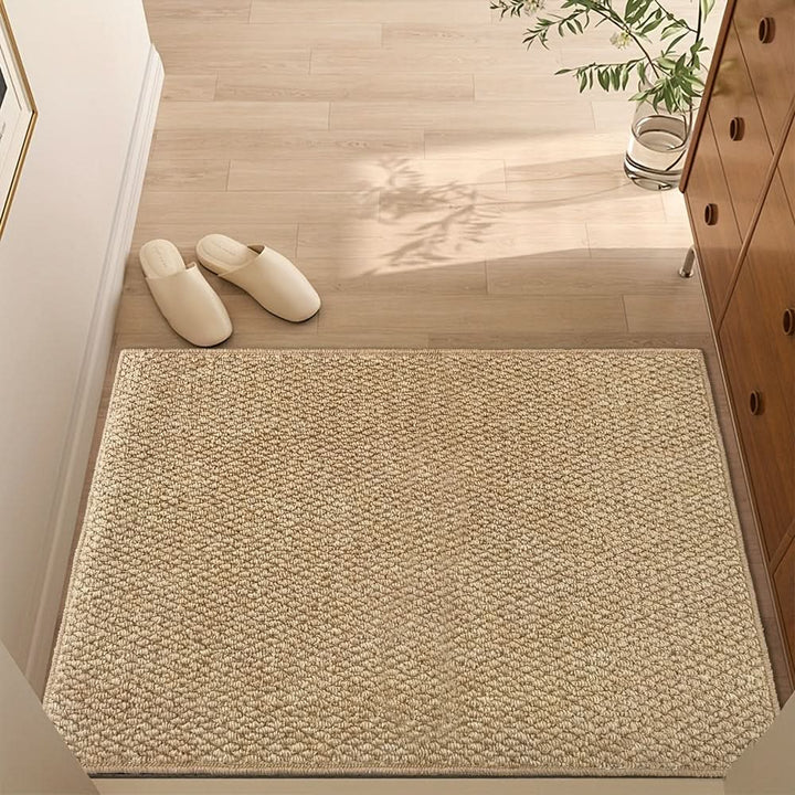 Easy-care washable absorbent door mat, perfect for indoor & outdoor use, keeping home clean.