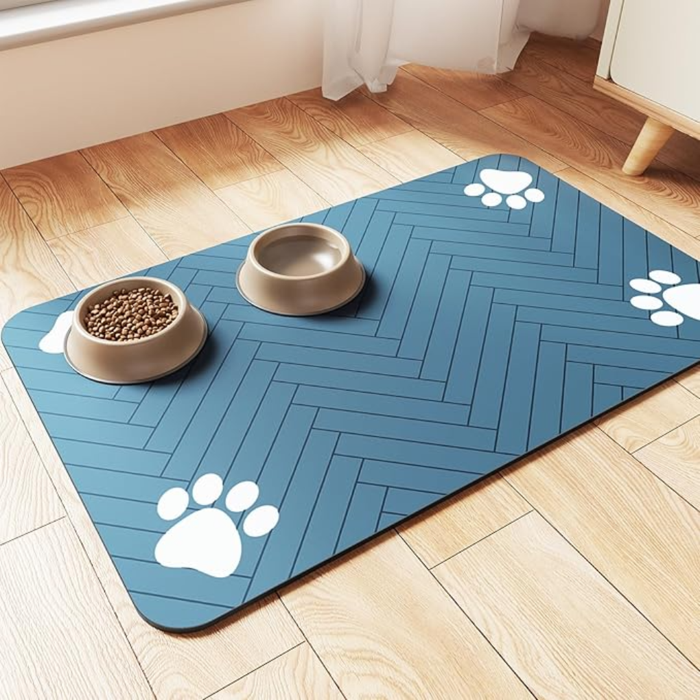 Durable AM1 pet bowl mat, ideal for messy eaters