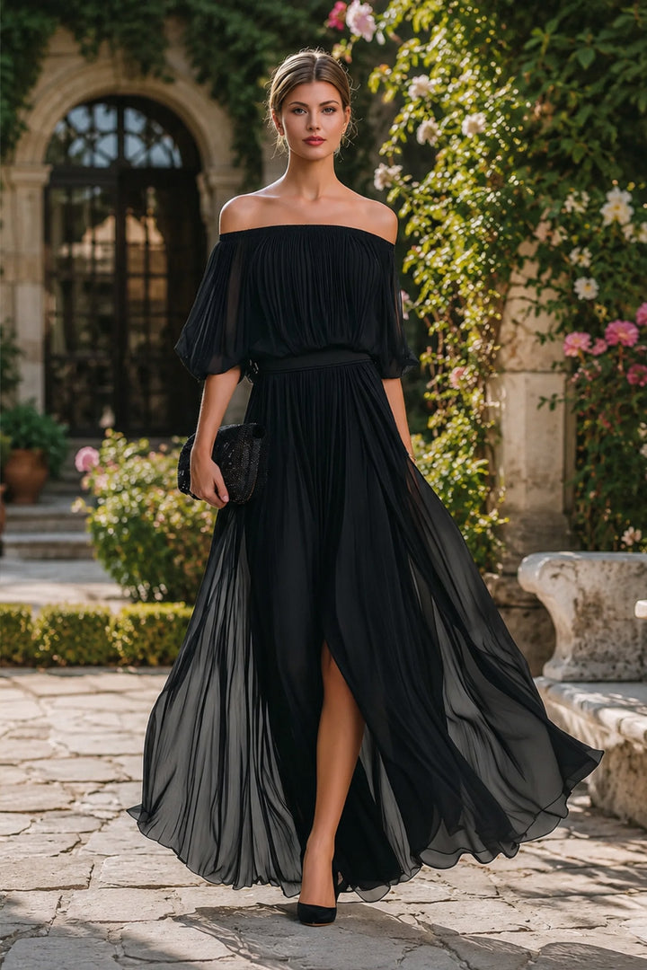 Elegant women's pleated off-shoulder maxi dress, perfect for evening parties and formal occasions.