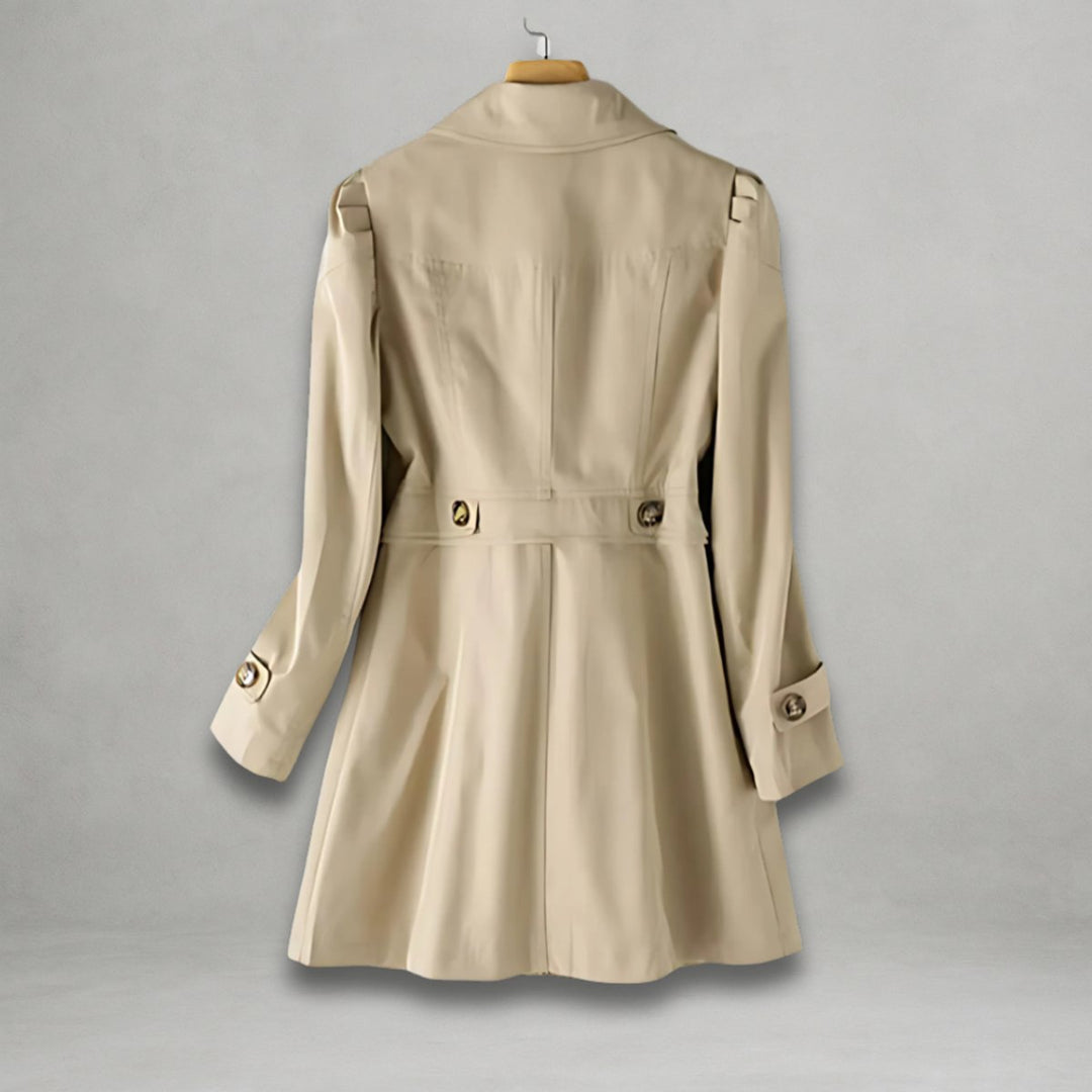 Versatile women's single-breasted trench coat, ideal transitional jacket for elegant outerwear & city fashion.