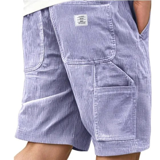 Everyday comfortable men's cargo shorts with a relaxed straight cut for ultimate ease.