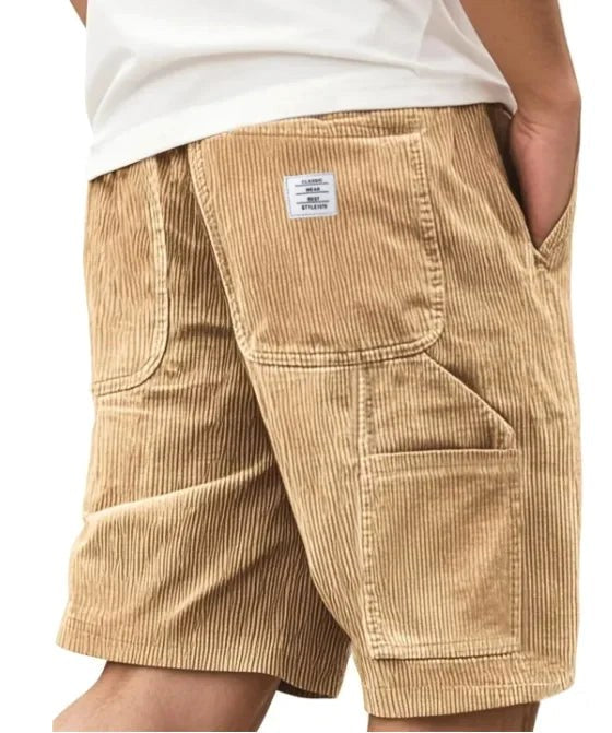 Men's multi-pocket cargo shorts, relaxed fit & straight cut, offering utility & comfort.