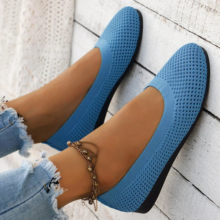 Secure-fit women's orthopaedic walking shoes, offering excellent foot support, cushioning & anti-slip grip.