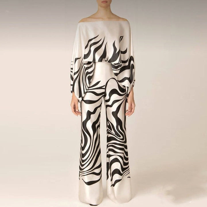 Women's casual off-shoulder printed two-piece outfit, perfect for autumn fashion and everyday wear.