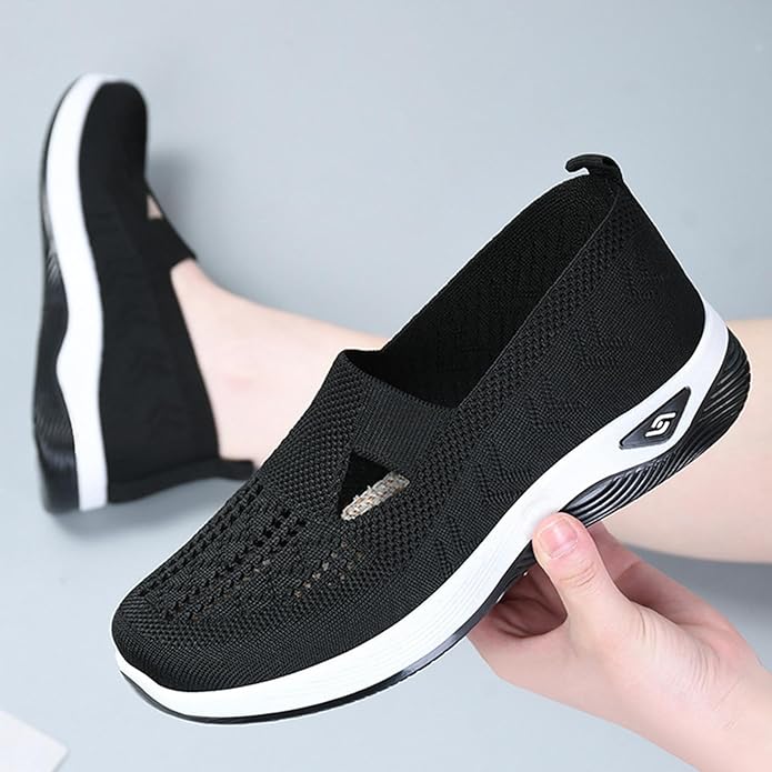 Everyday women's slip-on shoes, lightweight and airy, featuring supportive cushioning.