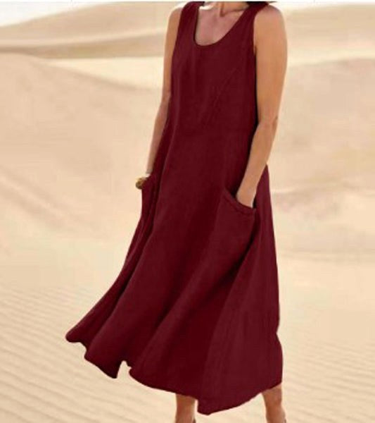 Women's comfortable tunic dress, relaxed fit with functional pockets for casual everyday style.