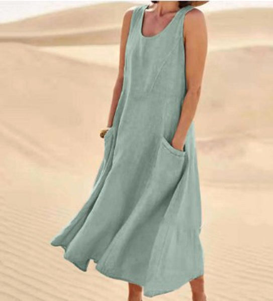 Flowy women's casual dress, relaxed silhouette with practical pockets for effortless daily wear.