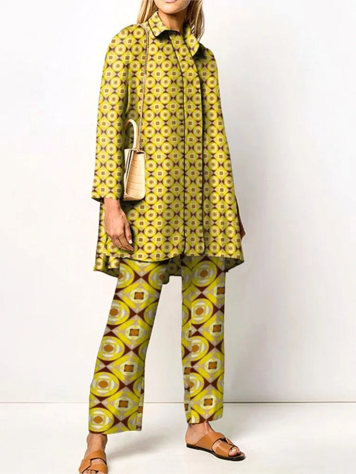 Versatile women's blouse & trousers set, a comfortable and chic two-piece for any occasion.