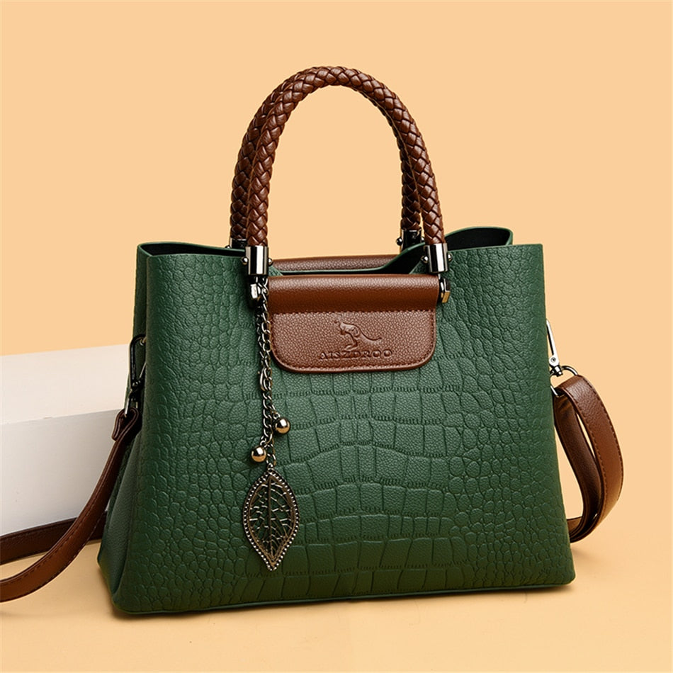 Stylish Amara women's leather purse. A versatile handbag and shoulder bag, perfect elegant fashion accessory.