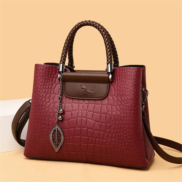 Amara classic leather shoulder bag & handbag for women. Elegant, versatile, ideal daily carry fashion accessory.