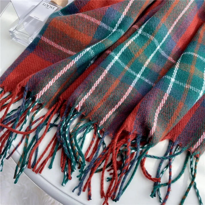Trendy women's knitted scarf with a stylish checkered pattern, an ideal accessory for winter fashion.
