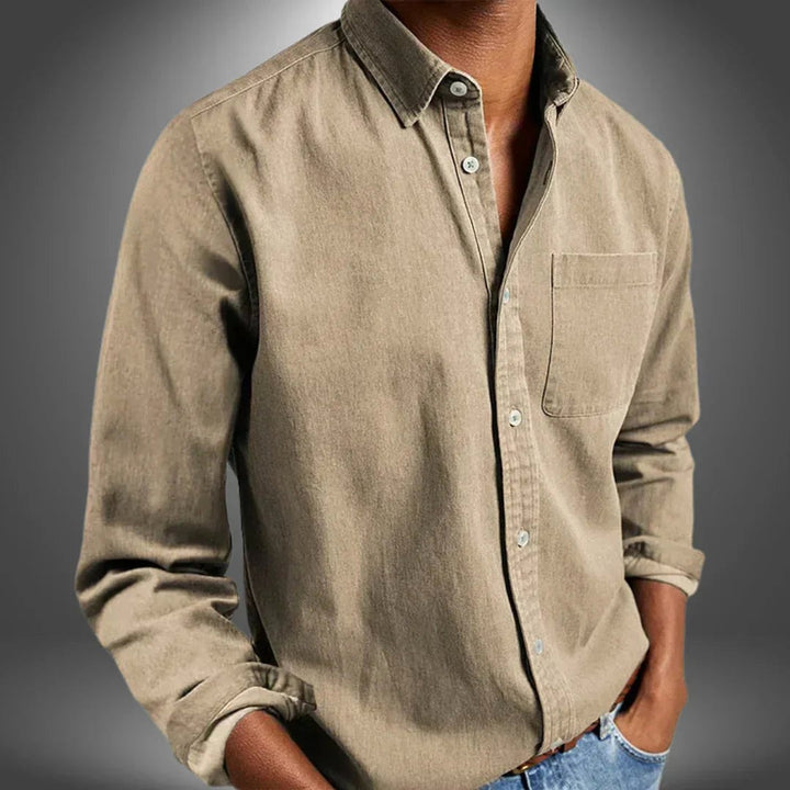 Versatile Men's Long Sleeve Shirt in a Regular Fit. Breathable comfort for smart casual & casual occasions.