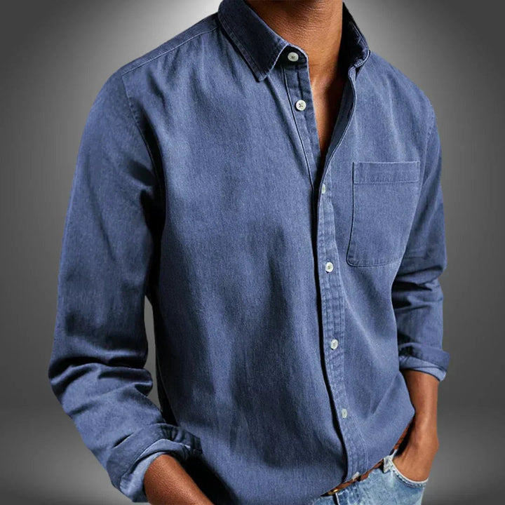 Stylish Men's Breathable Shirt, Regular Fit. A comfortable button-down, essential for everyday fashion & comfort.
