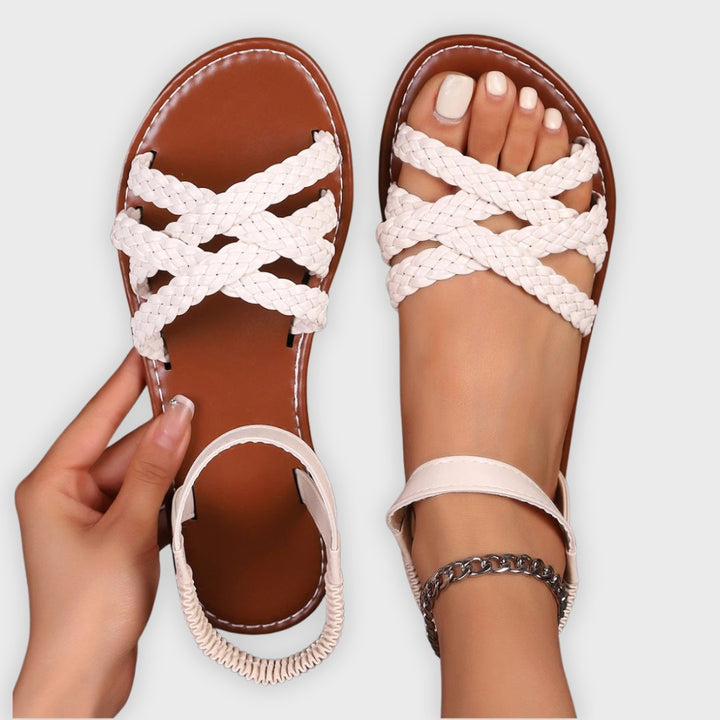 Versatile women's lightweight sandals, ideal for beachwear, city strolls & daily comfort.