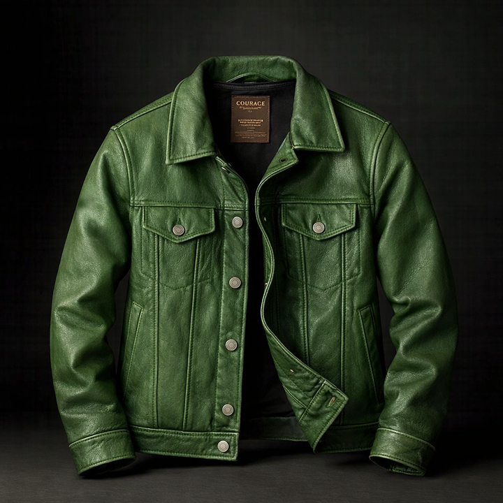 Men's relaxed fit trucker jacket in a classic wash, perfect for versatile everyday wear.