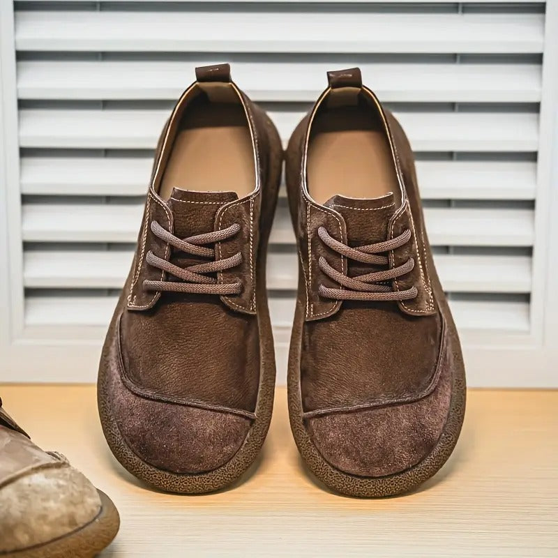 Durable men's classic lace-up walking shoes, orthopedic & supportive for comfortable everyday wear.