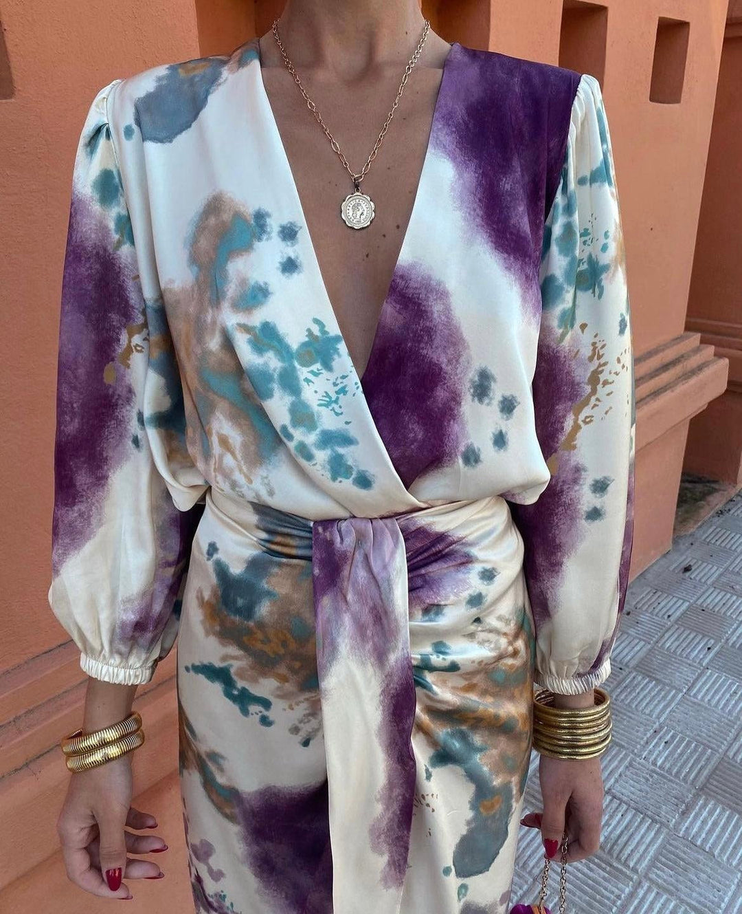 Stylish women's wrap midi dress with a chic V-neck & matching belt. An elegant, comfortable summer dress.