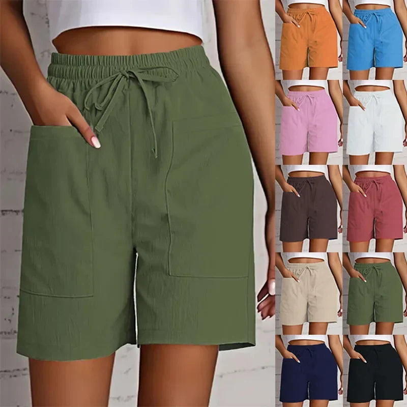Women's effortless style bermuda shorts with pockets, perfect for casual summer wear.