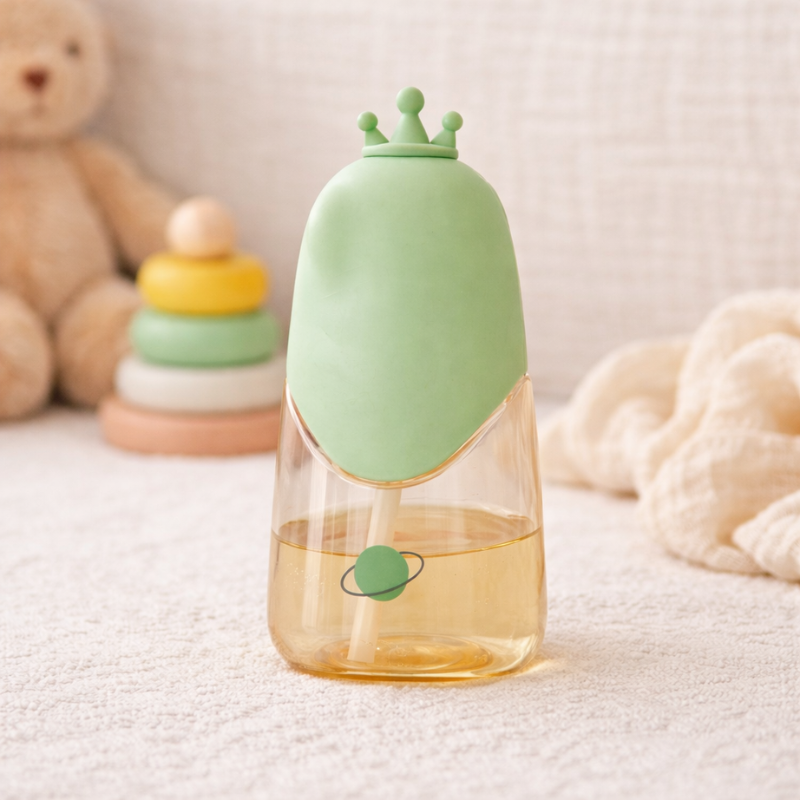 Soft silicone baby feeding bottles with advanced anti-colic system. Ideal for gentle newborn care and comfortable feeding.