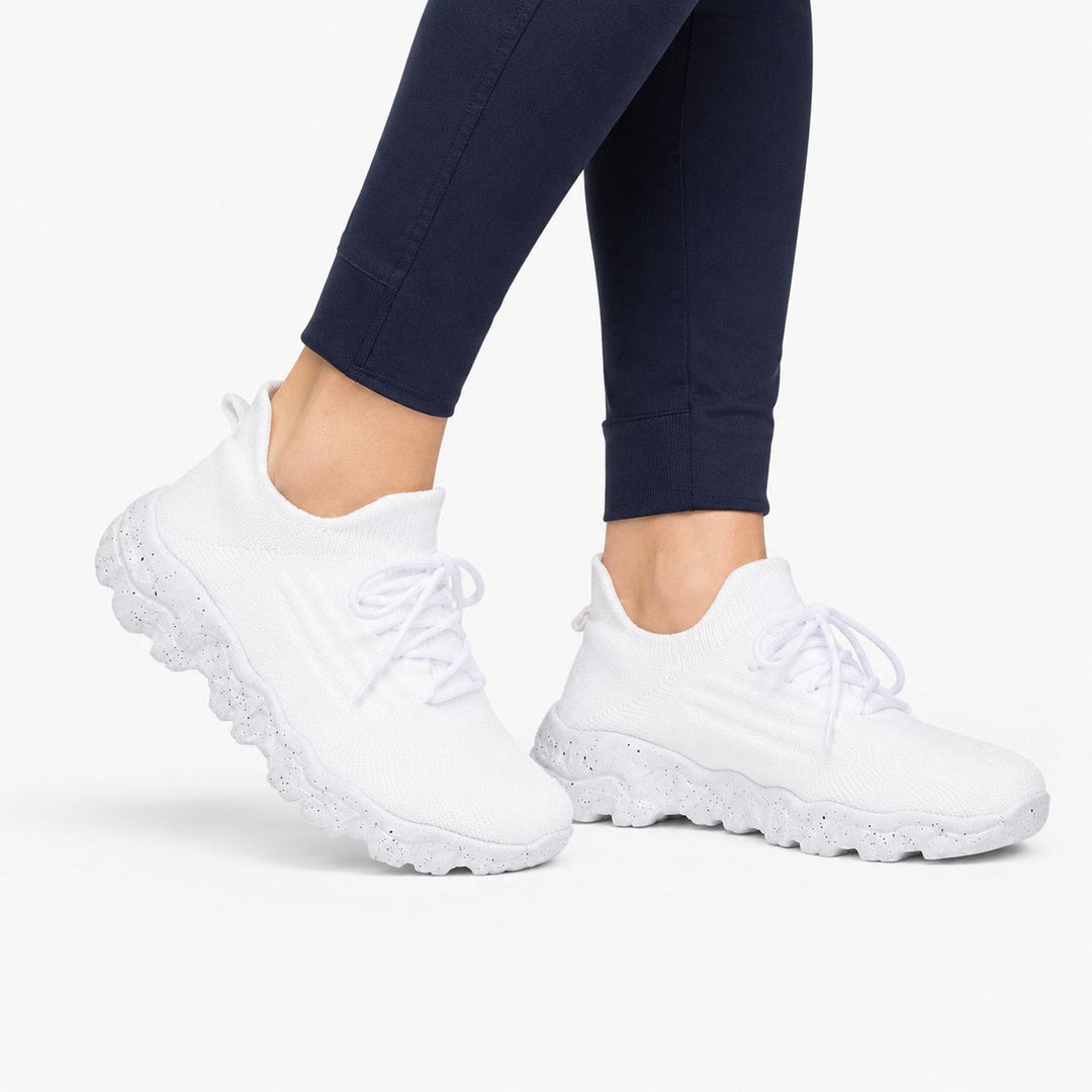 Women's walking shoes: wide toe, orthopedic support, perfect for enhanced comfort.