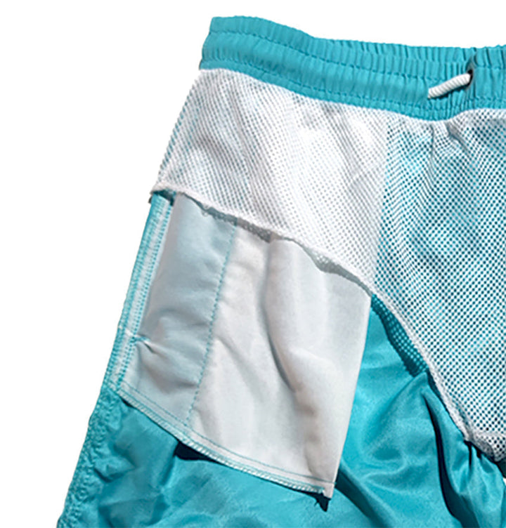 Relaxed men's quick-dry swim shorts, ideal for active beach days, pool, or summer vacation.