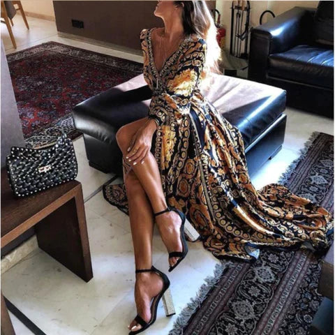 Boho-chic women's maxi dress, a stylish wrap design with long sleeves and a graceful slit for summer.