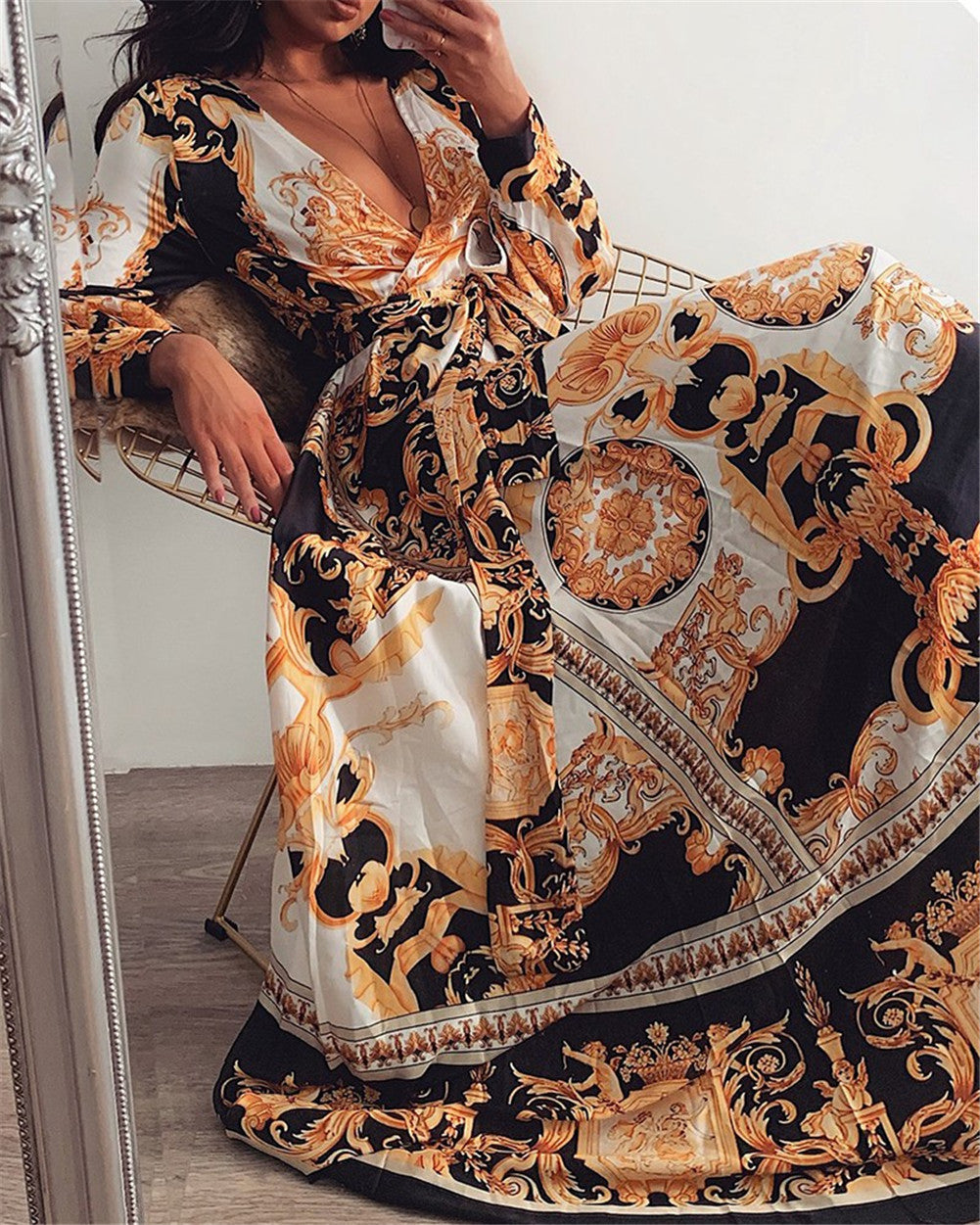 Bohemian women's wrap dress, long-sleeved and perfect for summer, with a flattering high slit.
