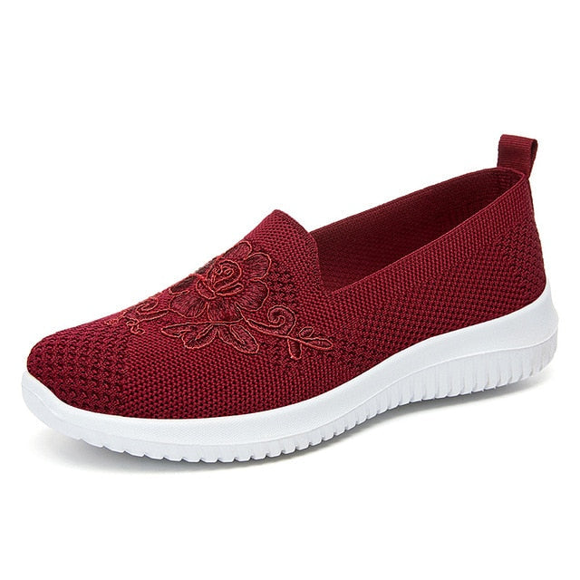 Breathable BreezeWalk women's sandals, embroidered detail, ideal casual footwear offering orthopedic support.