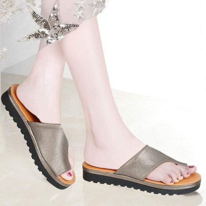 Orthopedic friendly women's sandals, comfortable for bunion feet and everyday walking.