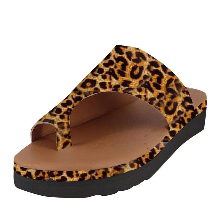 Metallic comfort platform sandals, ideal for bunions and daily wear, slip-on style.