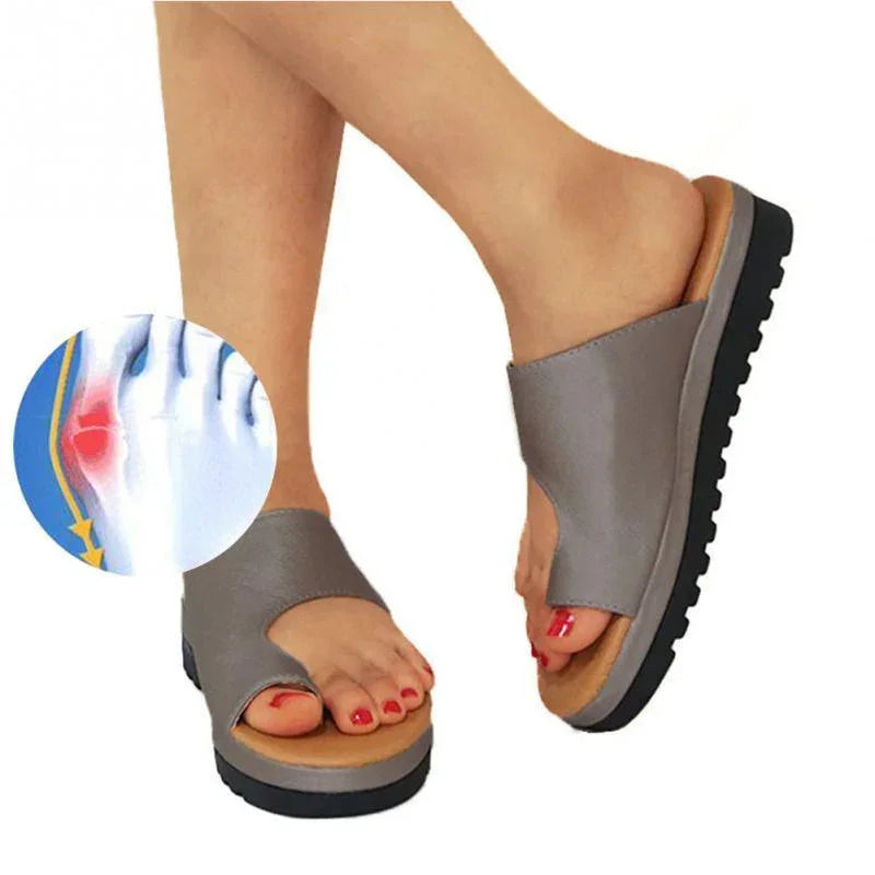 Summer comfort platform sandals with bunion relief features, perfect for warm days.