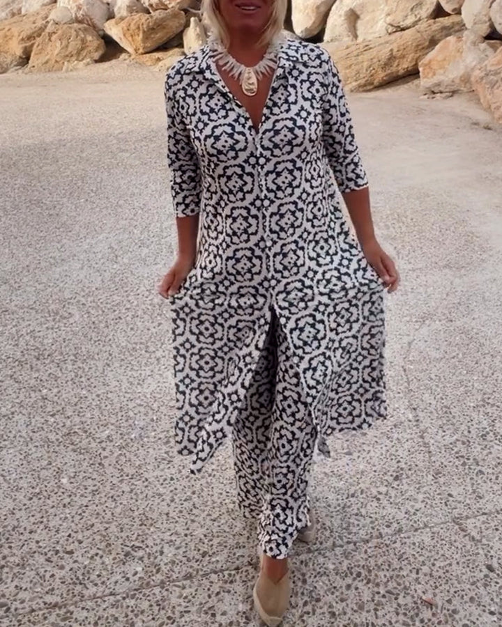 Women's printed V-neck tunic & wide-leg pants two-piece set for casual and vacation wear.