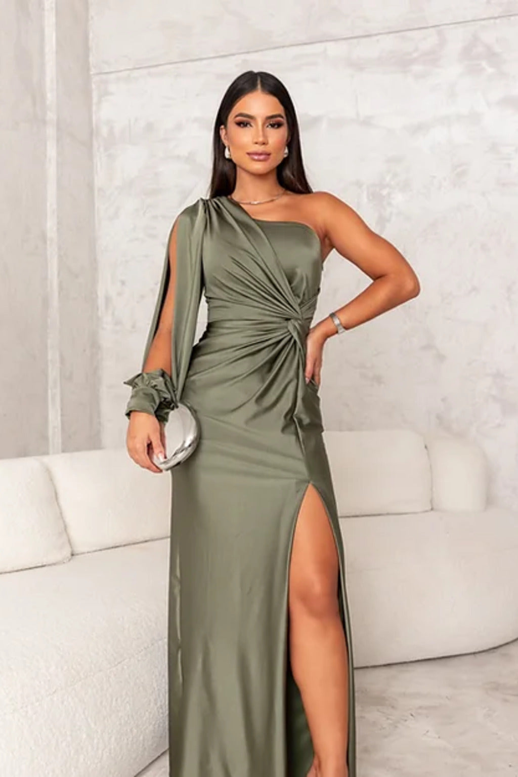 Sophisticated Leony women's evening dress, ideal for a chic party look & refined style.