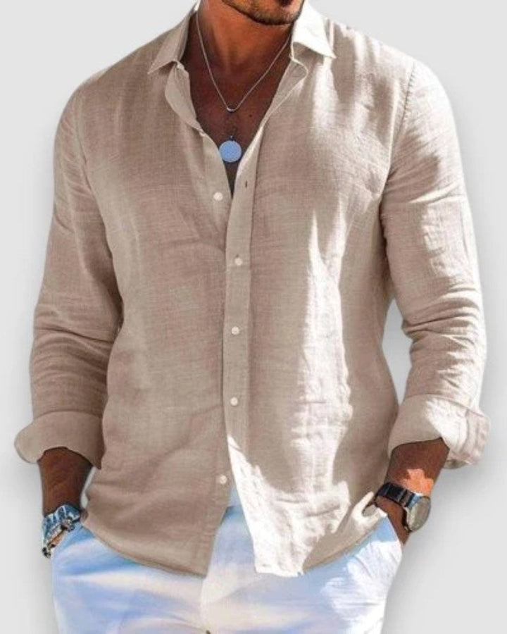 Soft touch men's summer shirt, perfect for warm weather and everyday comfort. A versatile top.