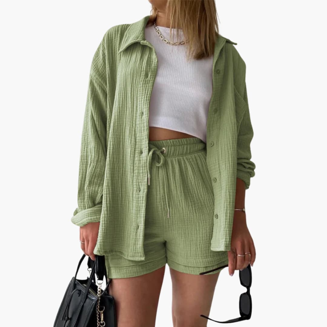 Casual & chic women's relaxed fit two piece shorts set, perfect as loungewear or a summer outfit.